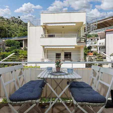 Charming Marina - Happy Apartamento